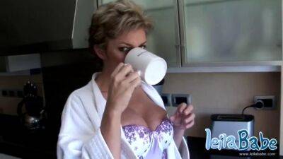 MILF gets naked after morning coffee - sunporno.com