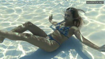 Hottest Most Wonderful Swimming Lady Irina - hclips