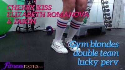 Cherry Kiss and Elizabeth Romanova double blow - sexu.com