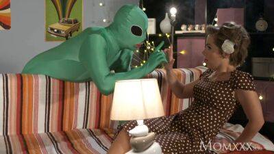 Lonely housewife gets deep probe from alien on Halloween - sexu.com