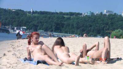 Wicked young nudist enjoys being topless at the beach - hclips