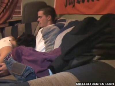 College cock sucking teen goes down on dick - txxx.com