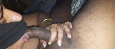 Mallurealcouple Wife Enjoys Fingering In Pussy And Anal - hclips