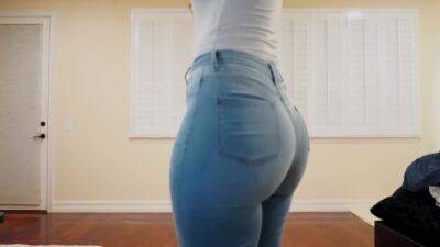 Bri Martinez In The Perfect Jeans For Curvy Girls - upornia - Usa
