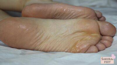 Sakurasfeet - Do Why This Morning My Feet Are So Sticky? - upornia