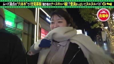 0001465_巨乳長身のスレンダー日本人女性が大量潮吹きする企画ナンパ痙攣イキセックス - hclips - Japan
