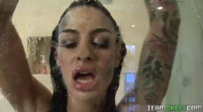 Angelina Valentine - Sunny Leone - Sunny Leone's massive tits get pounded hard in the shower - sexu.com - India