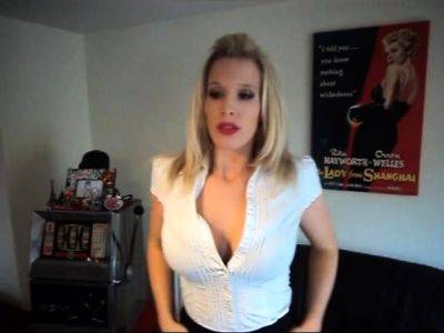 StripCamFun Blonde Amateur MILF Webcam for You - drtuber