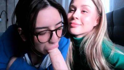 WY Tiny Teen Lesbian Toy and licking Time - drtuber