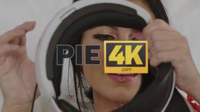 PIE4K. Virtual Delights - hotmovs.com - Czech Republic