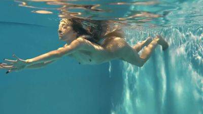 Perfect Body Blonde Teen 18+ Enjoys Naked Swimming - upornia - Latvia
