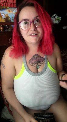 Great Big Boobs On Masturbating Redhead - drtuber
